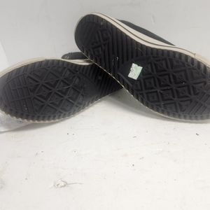 Chuck Taylor Leather Converse size 4